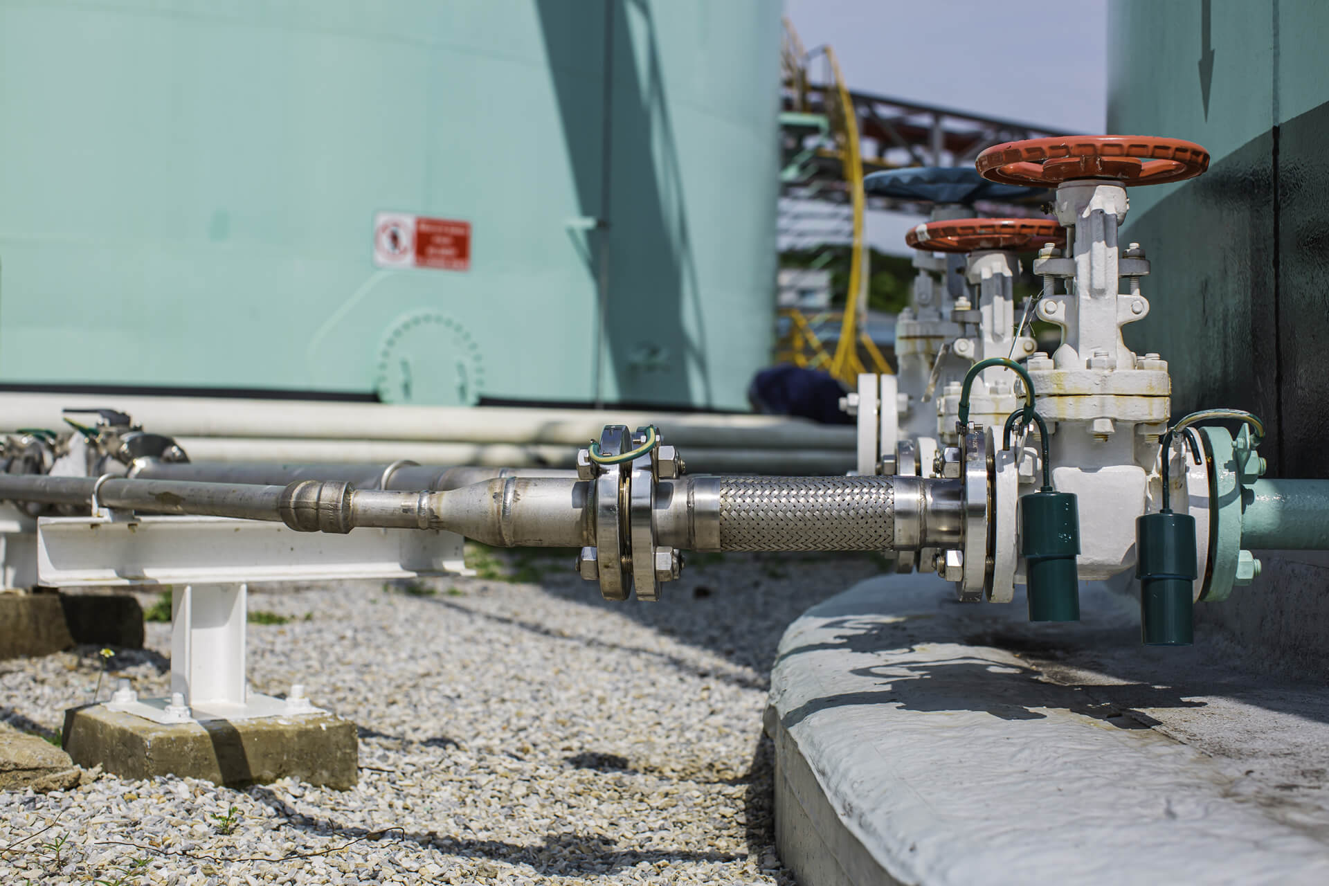 DOĞALGAZ VE SU PROJELERİNDE LİDER